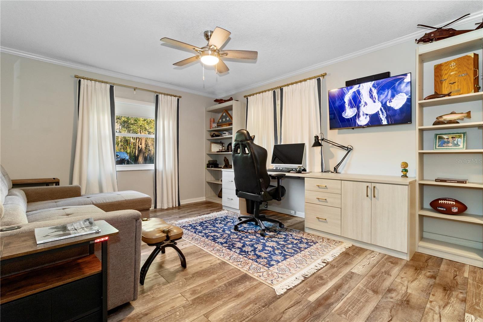 Image 14 of 45 For 601 Lake Pansy Drive Nw