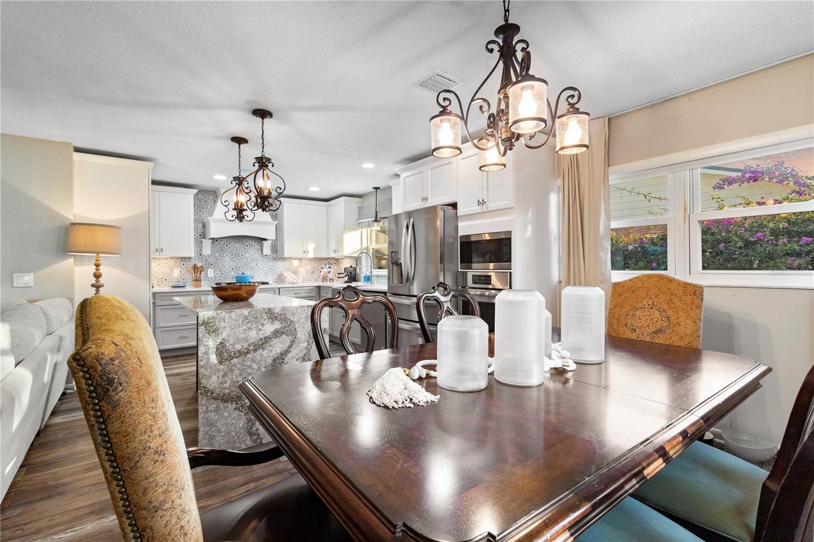 Image 21 of 45 For 601 Lake Pansy Drive Nw