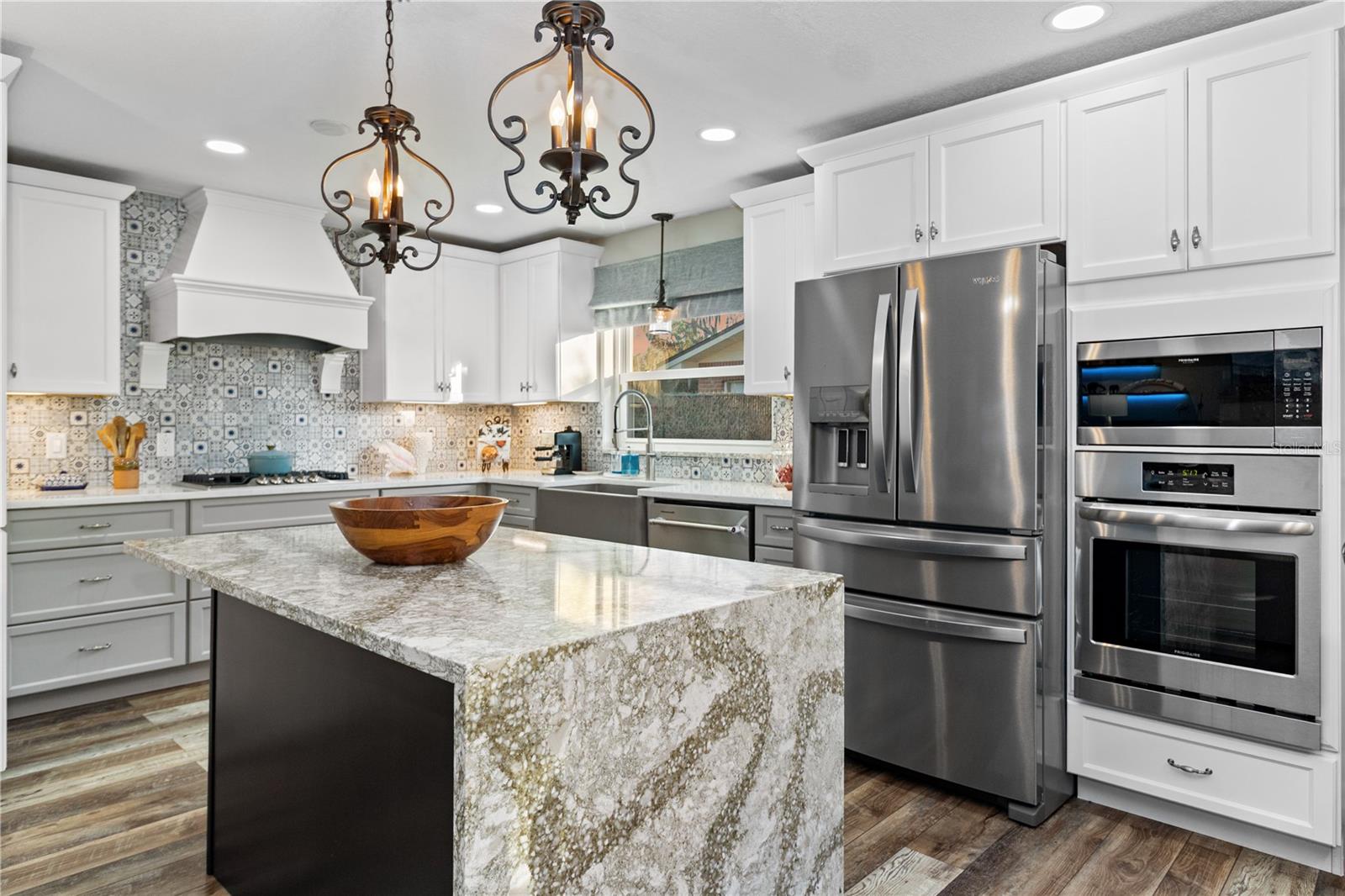 Image 22 of 45 For 601 Lake Pansy Drive Nw