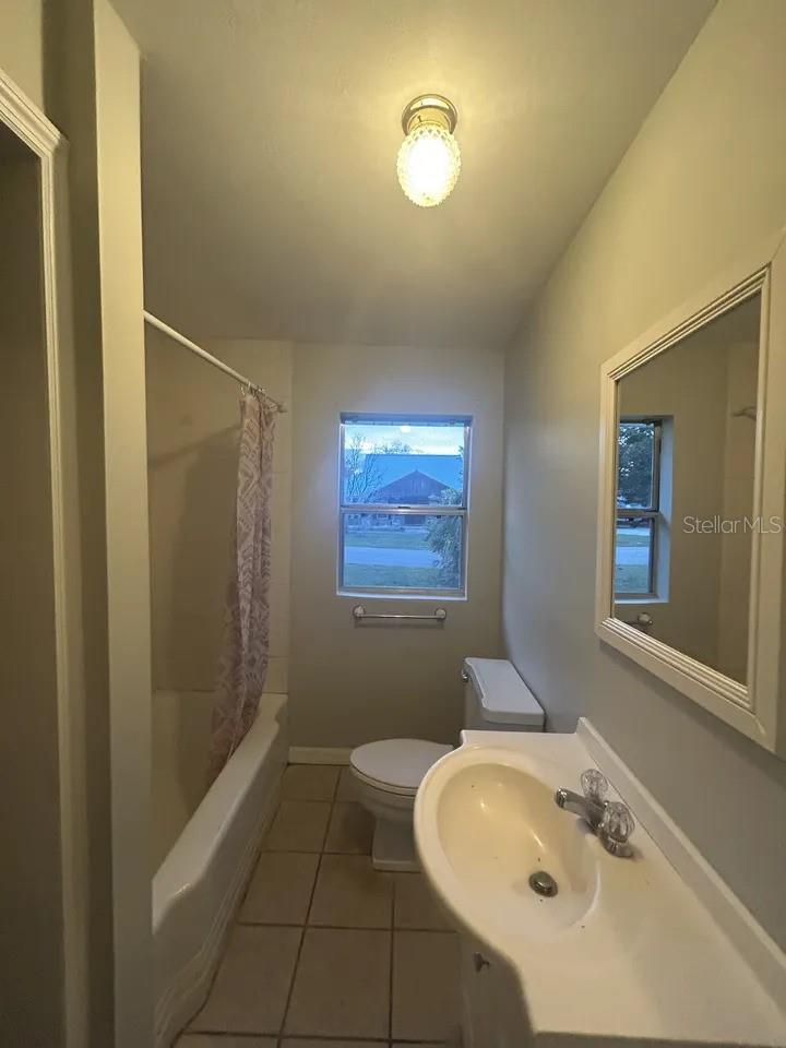 Image 8 of 18 For 5633 7th Street Se