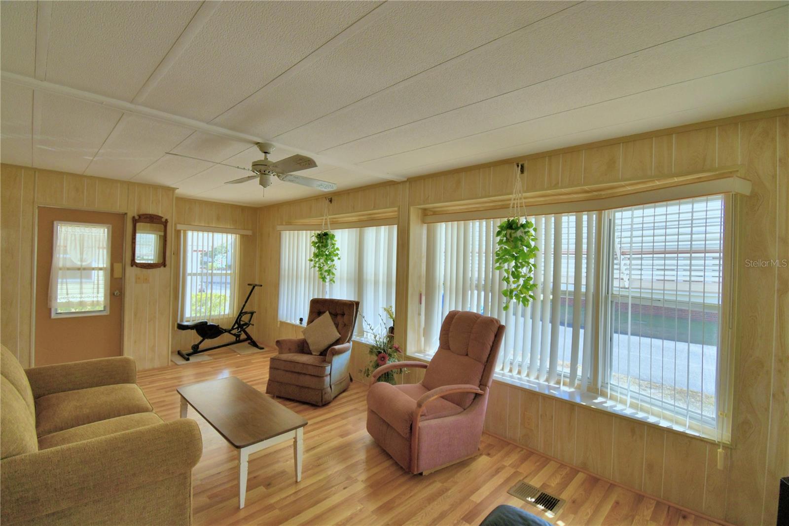 Image 7 of 71 For 4063 Rolling Oaks Drive