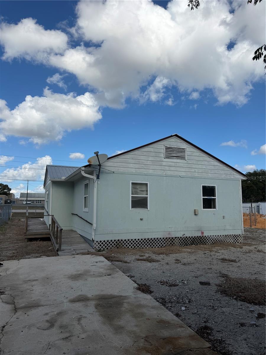 Image 4 of 5 For 3603 Kenilworth Boulevard