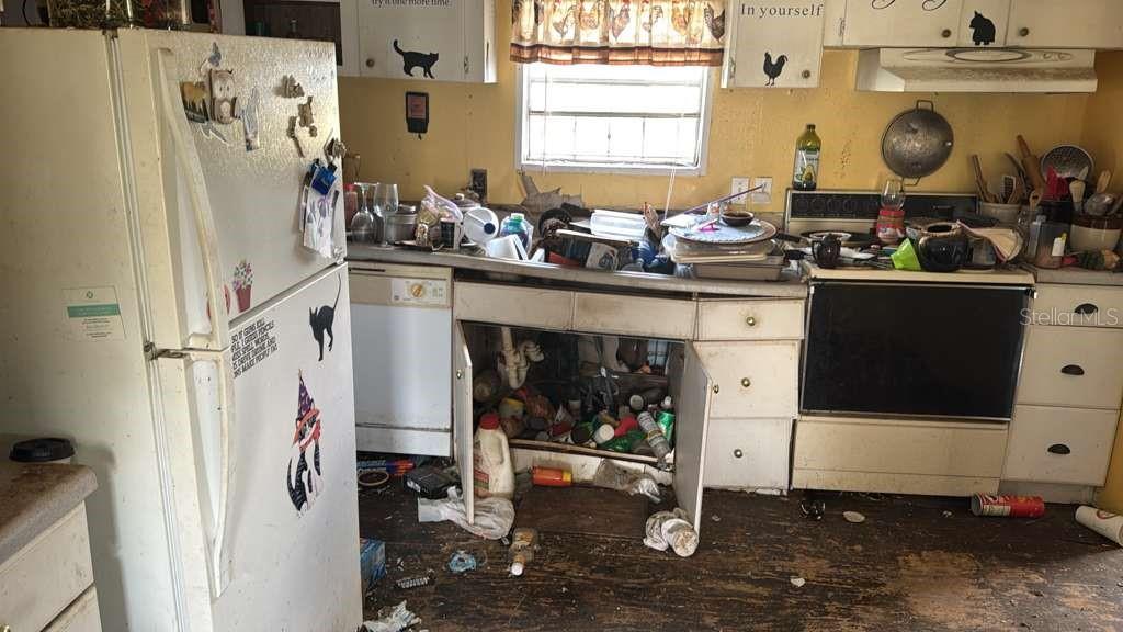 Image 12 of 19 For 5090 Cobalt Avenue