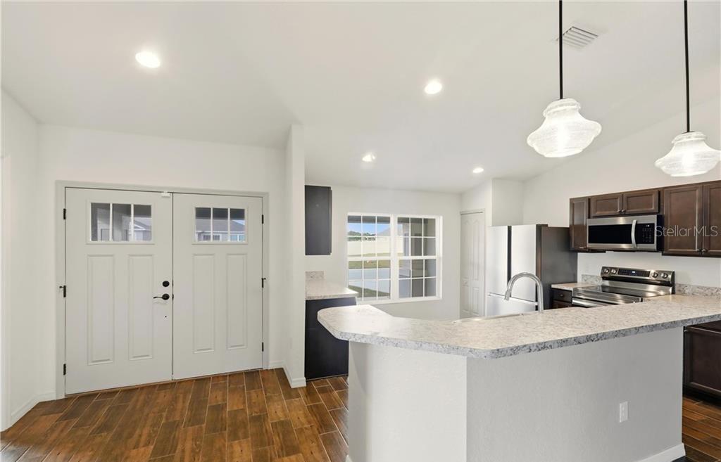 Image 7 of 43 For 1017 Caloosa Ridge Terrace