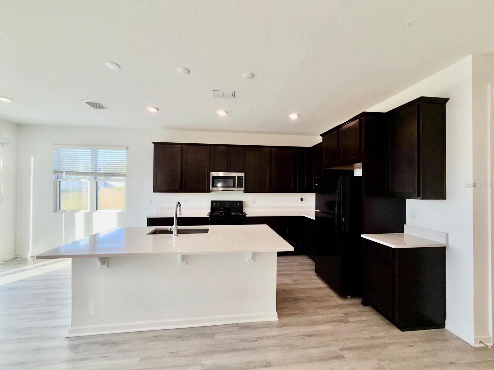 Image 8 of 45 For 1209 Mattie Pointe Boulevard