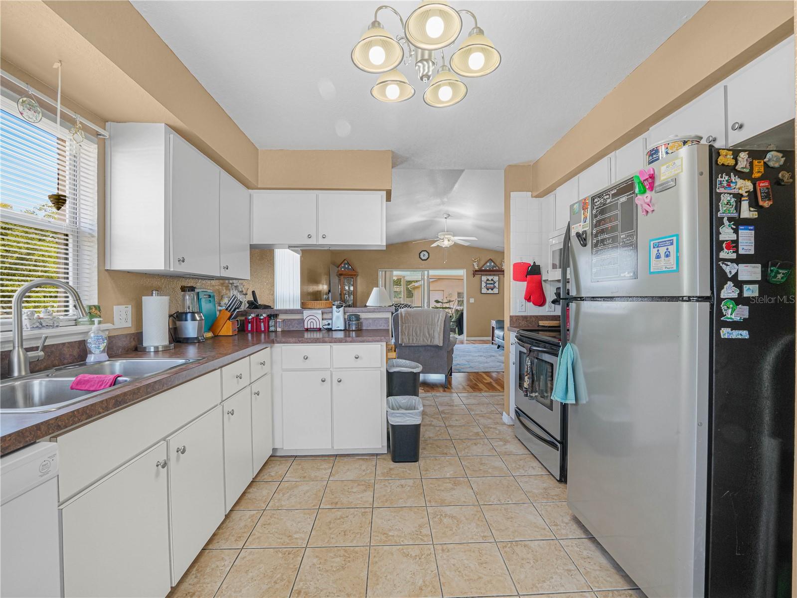 Image 3 of 32 For 726 17th Street Ne