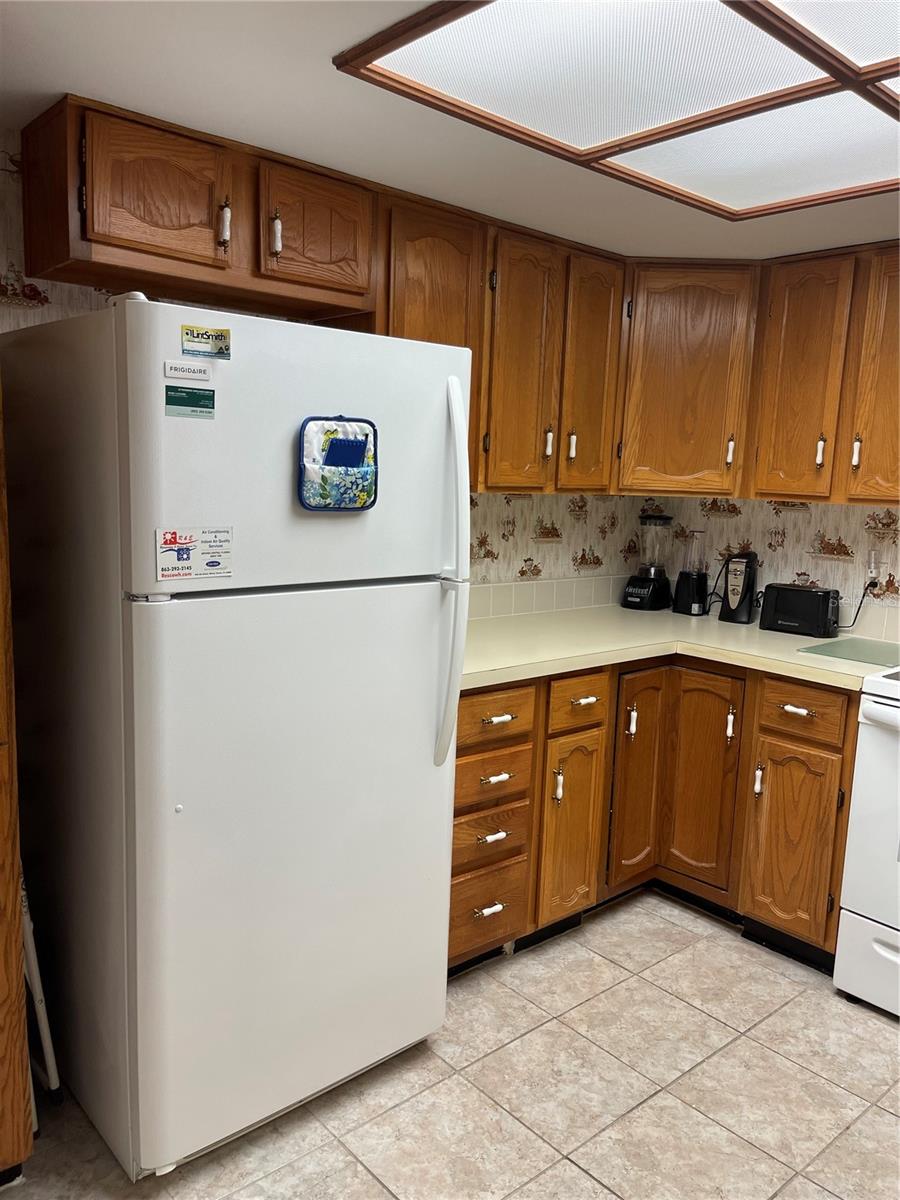 Image 16 of 49 For 39 Kimberly Court