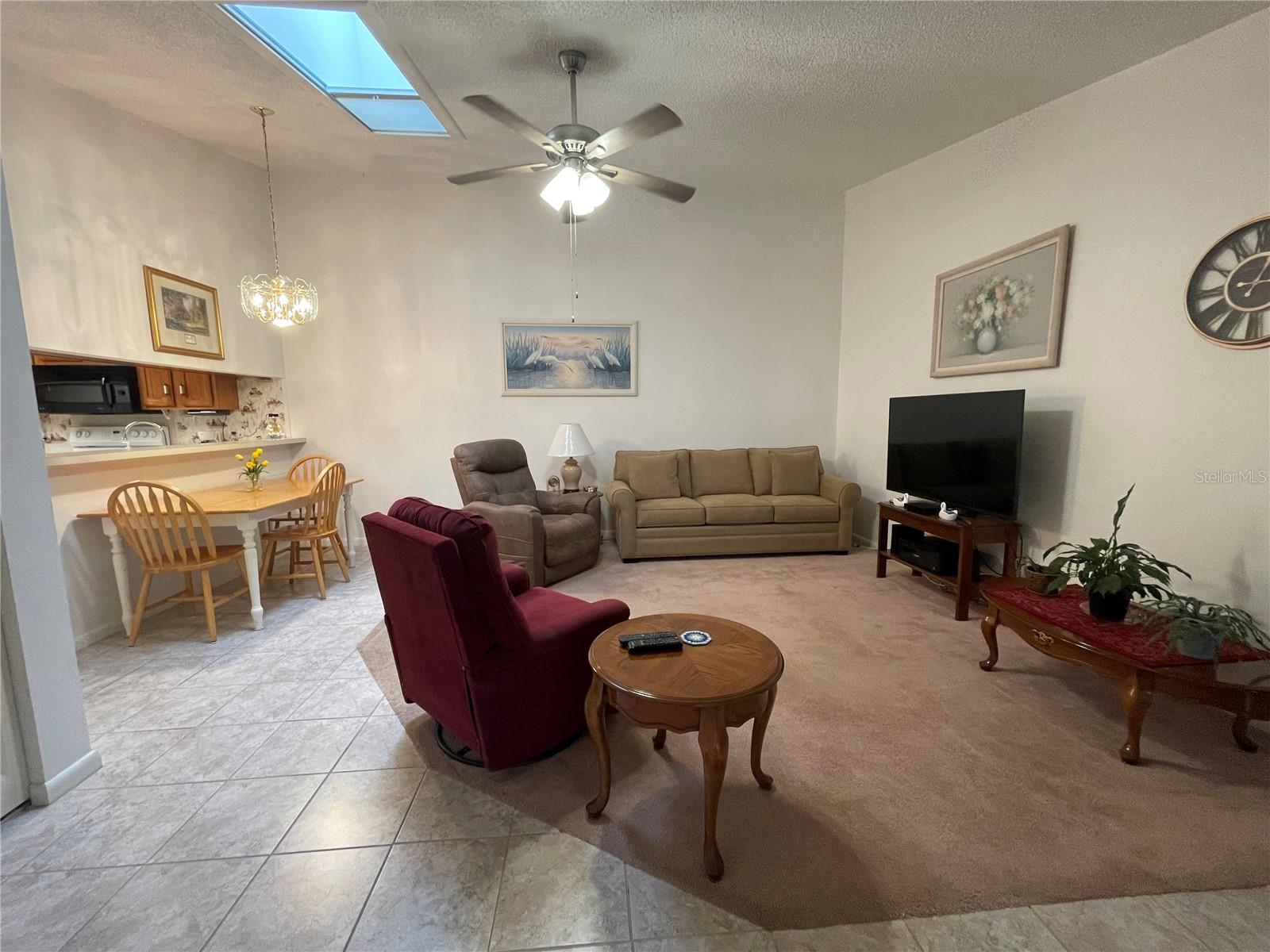 Image 17 of 49 For 39 Kimberly Court