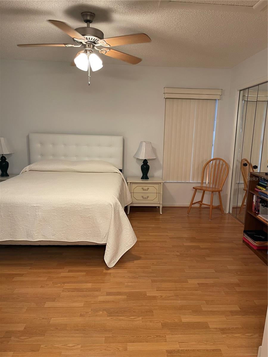 Image 22 of 49 For 39 Kimberly Court