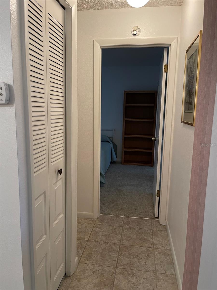 Image 27 of 49 For 39 Kimberly Court