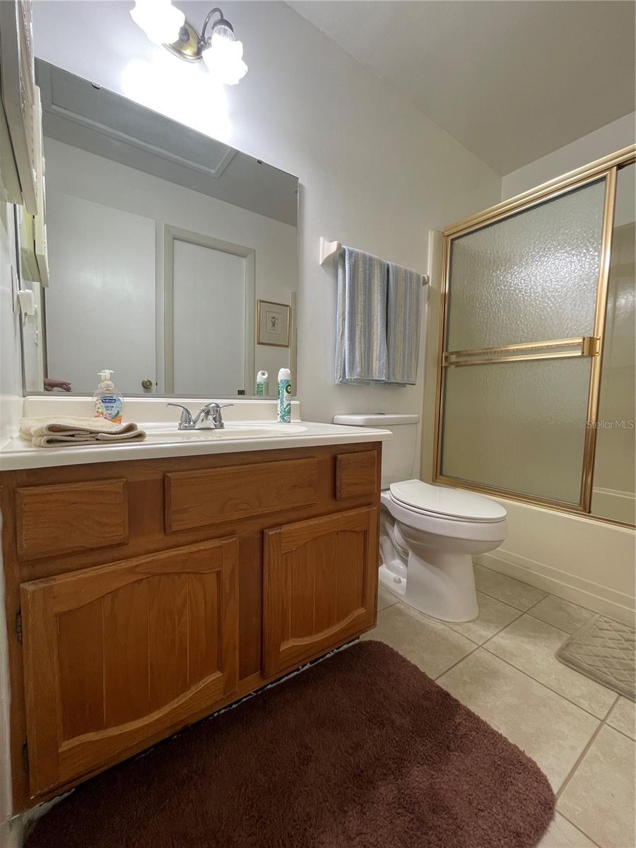 Image 28 of 49 For 39 Kimberly Court