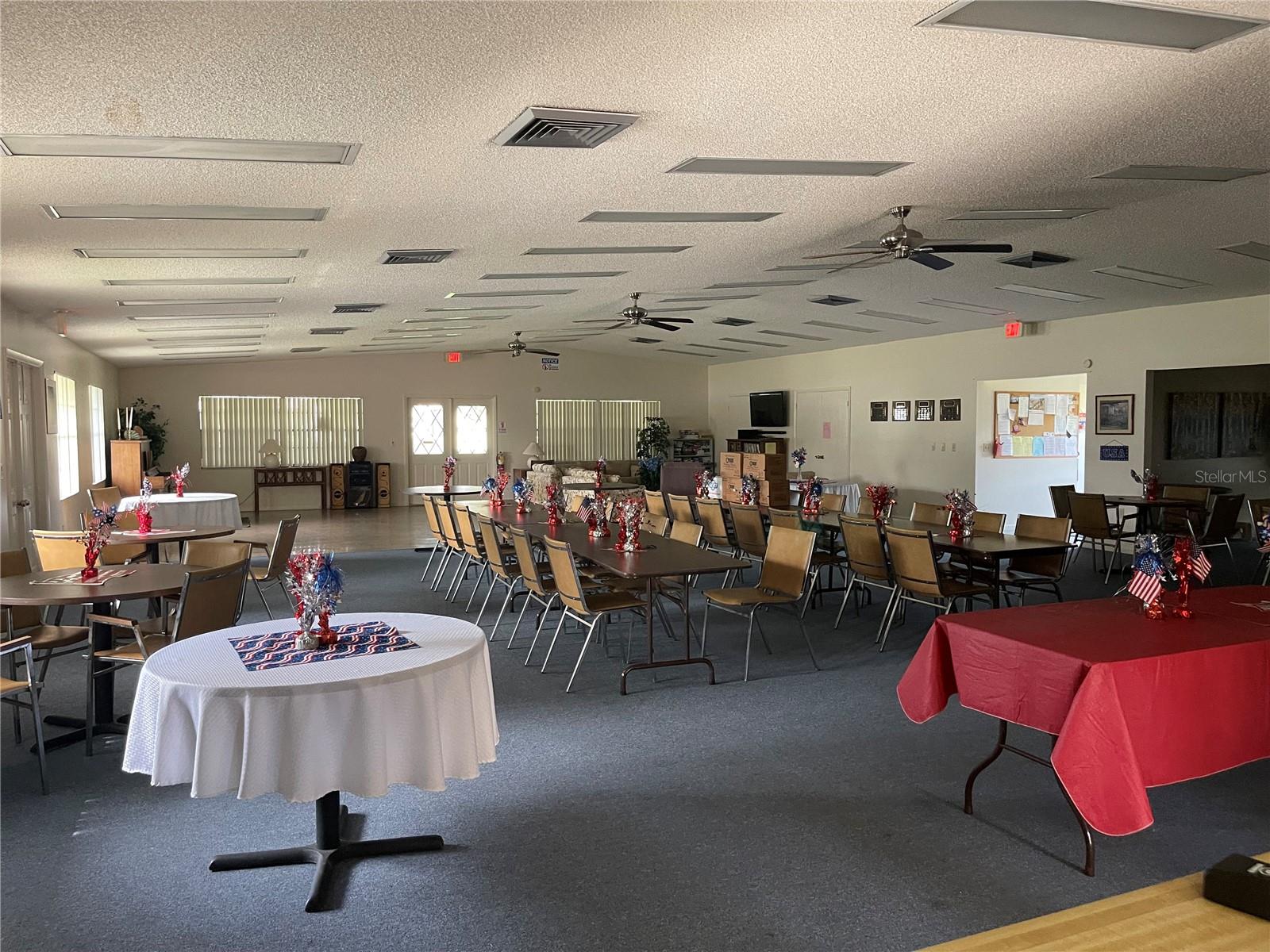 Image 41 of 49 For 39 Kimberly Court