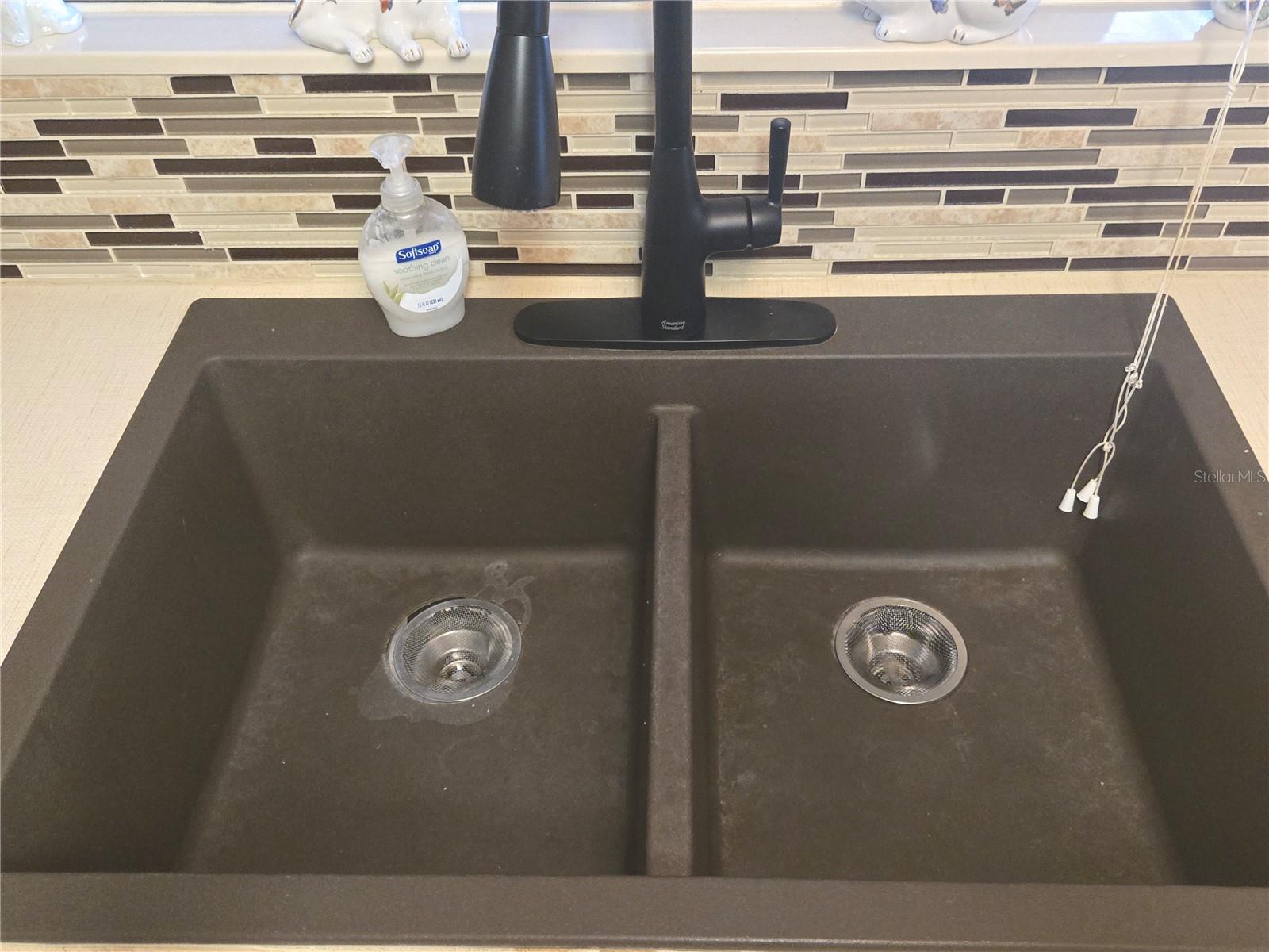 Image 18 of 76 For 264 Ramsgate Way