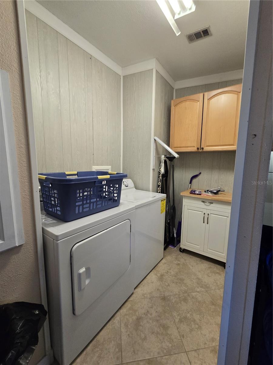 Image 22 of 76 For 264 Ramsgate Way