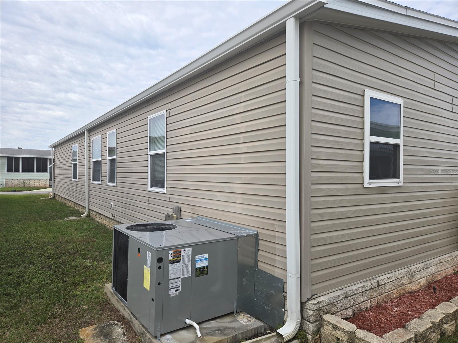 Image 5 of 76 For 264 Ramsgate Way