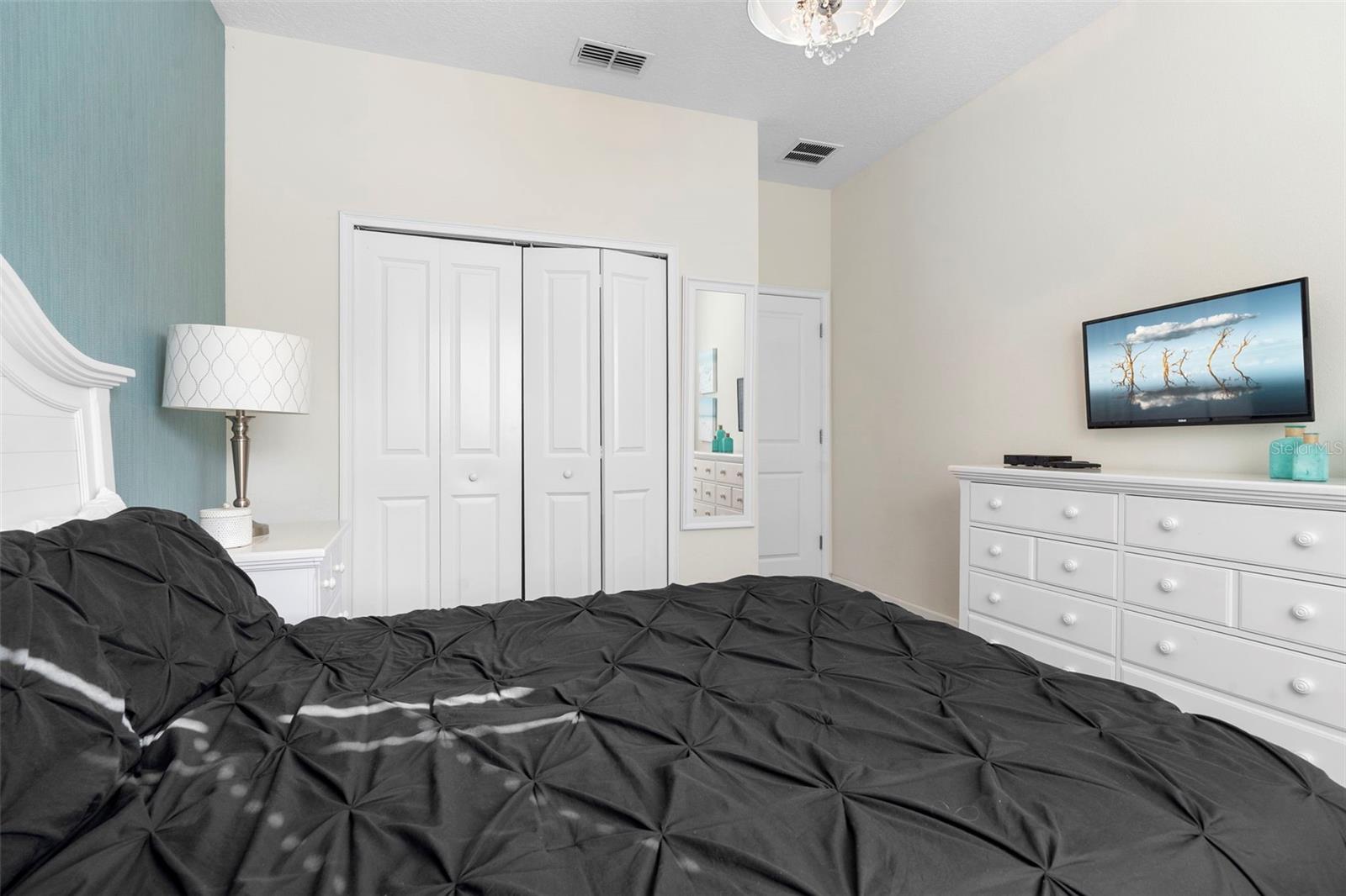 Image 21 of 67 For 4778 Kings Castle Circle