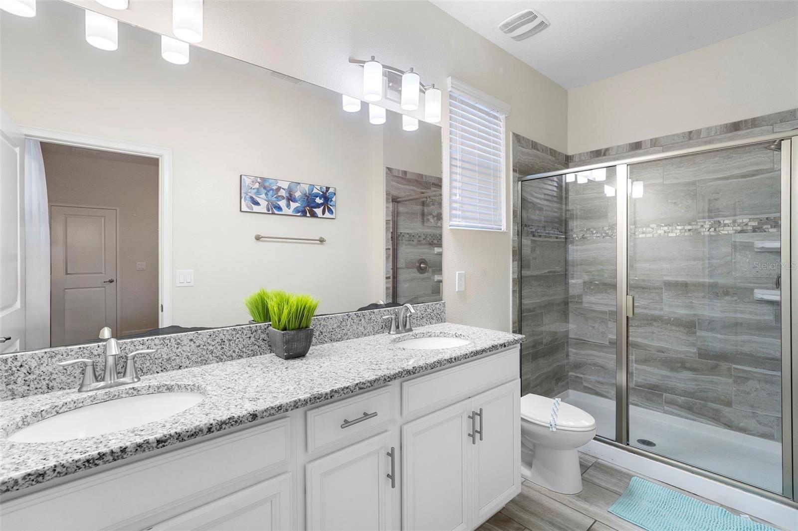 Image 37 of 67 For 4778 Kings Castle Circle