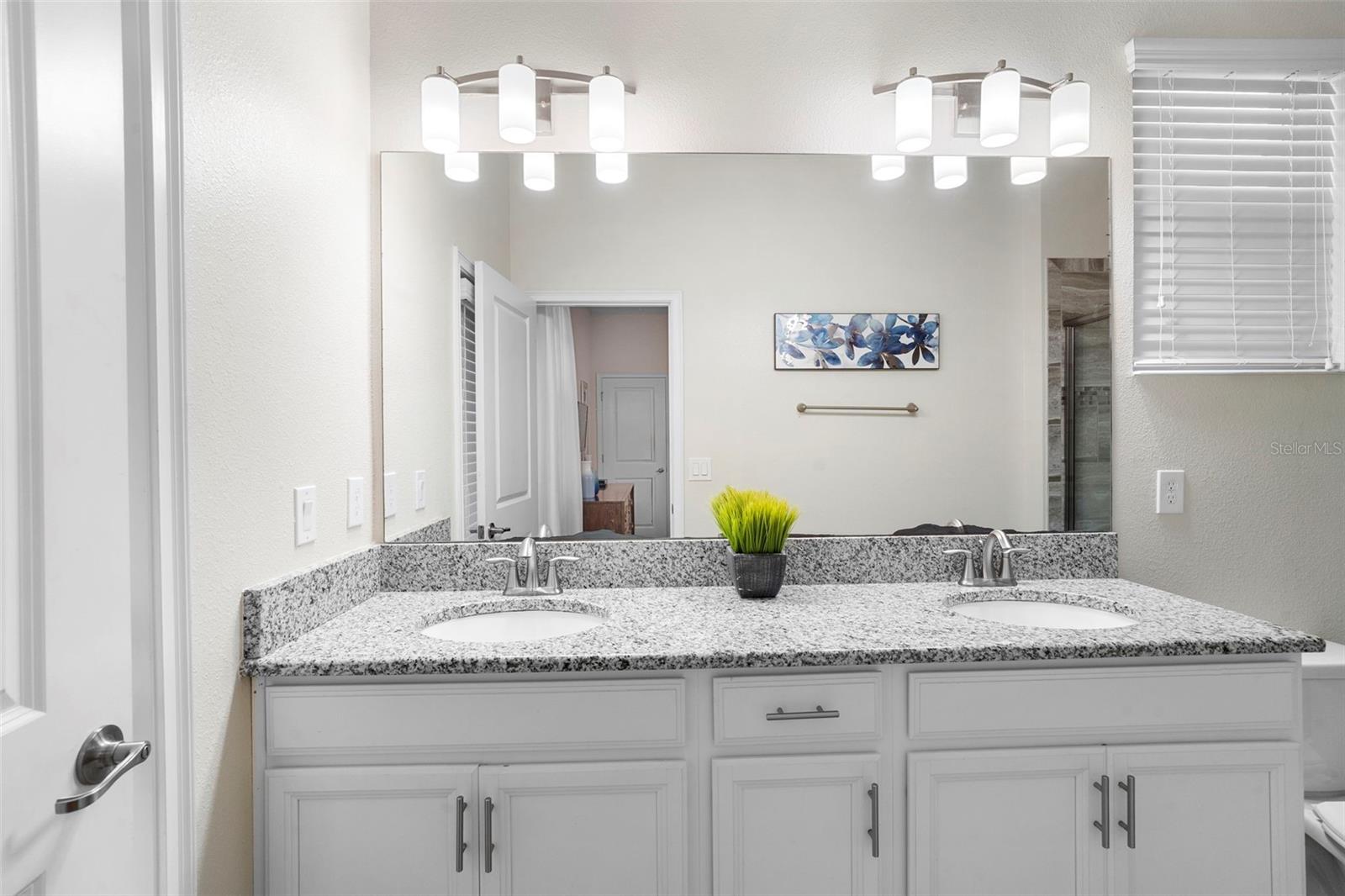 Image 38 of 67 For 4778 Kings Castle Circle