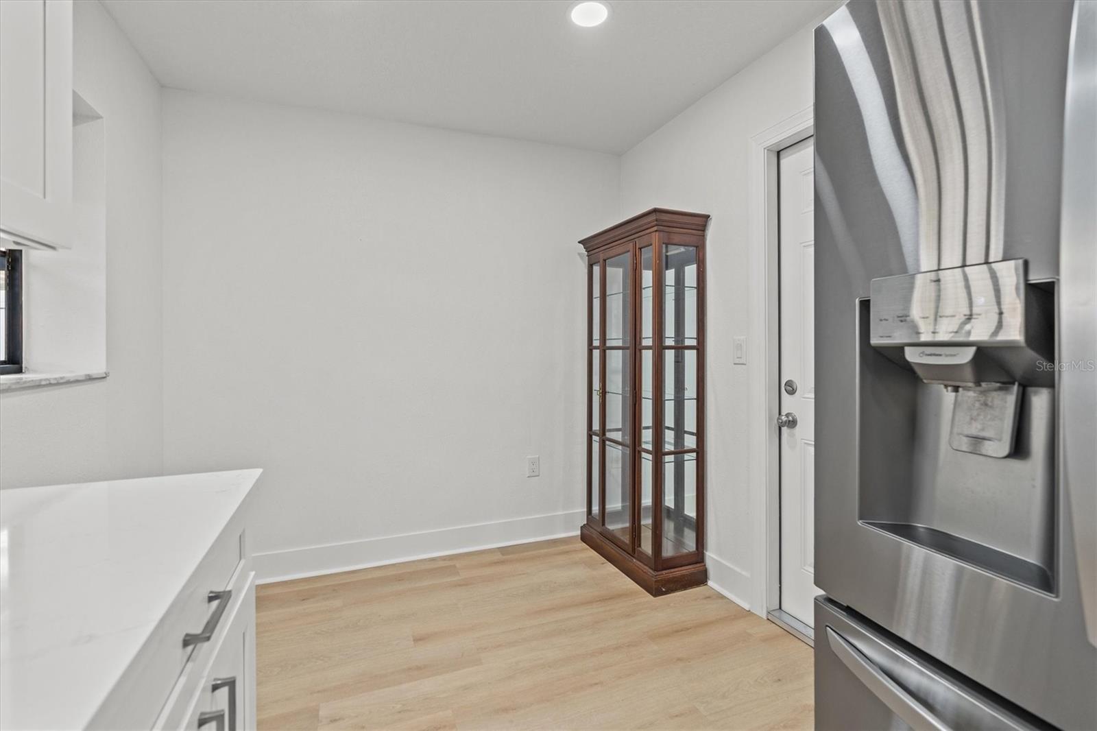 Image 13 of 30 For 7233 56th Avenue N