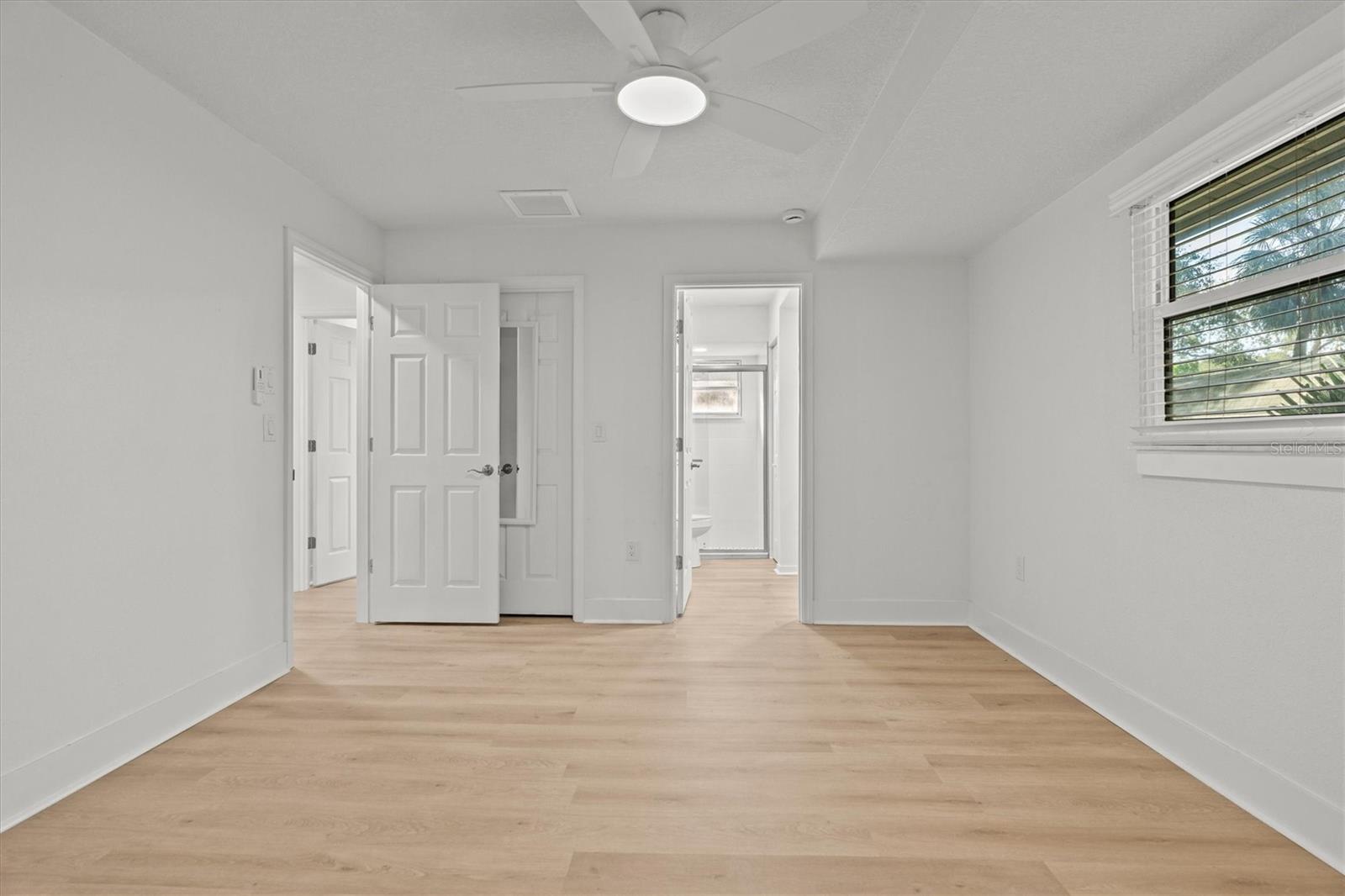 Image 18 of 30 For 7233 56th Avenue N