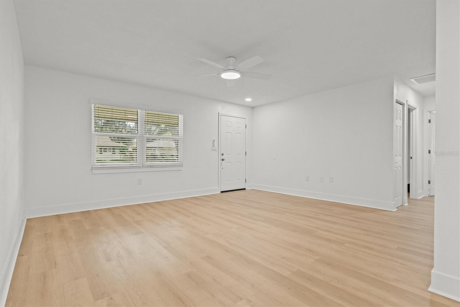 Image 4 of 30 For 7233 56th Avenue N