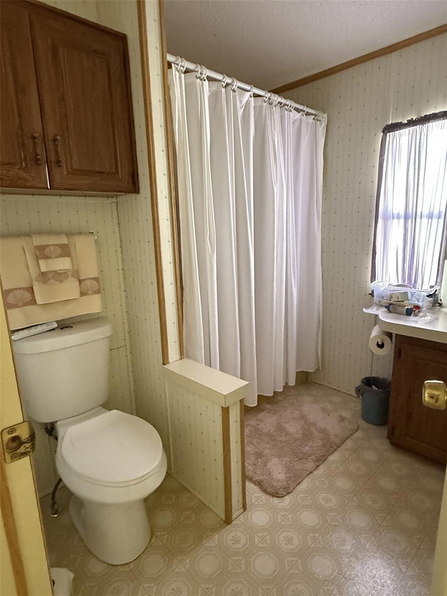 Image 14 of 73 For 1935 Regina Drive