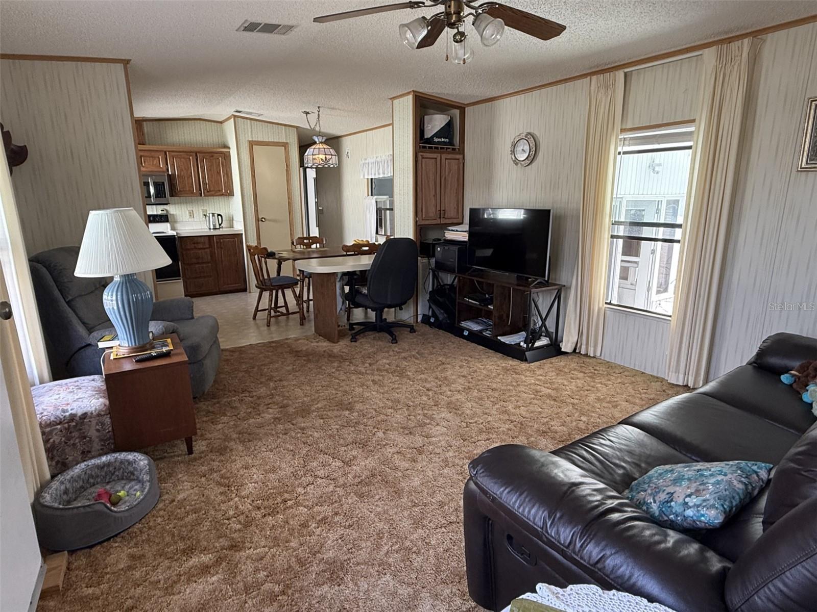 Image 22 of 73 For 1935 Regina Drive