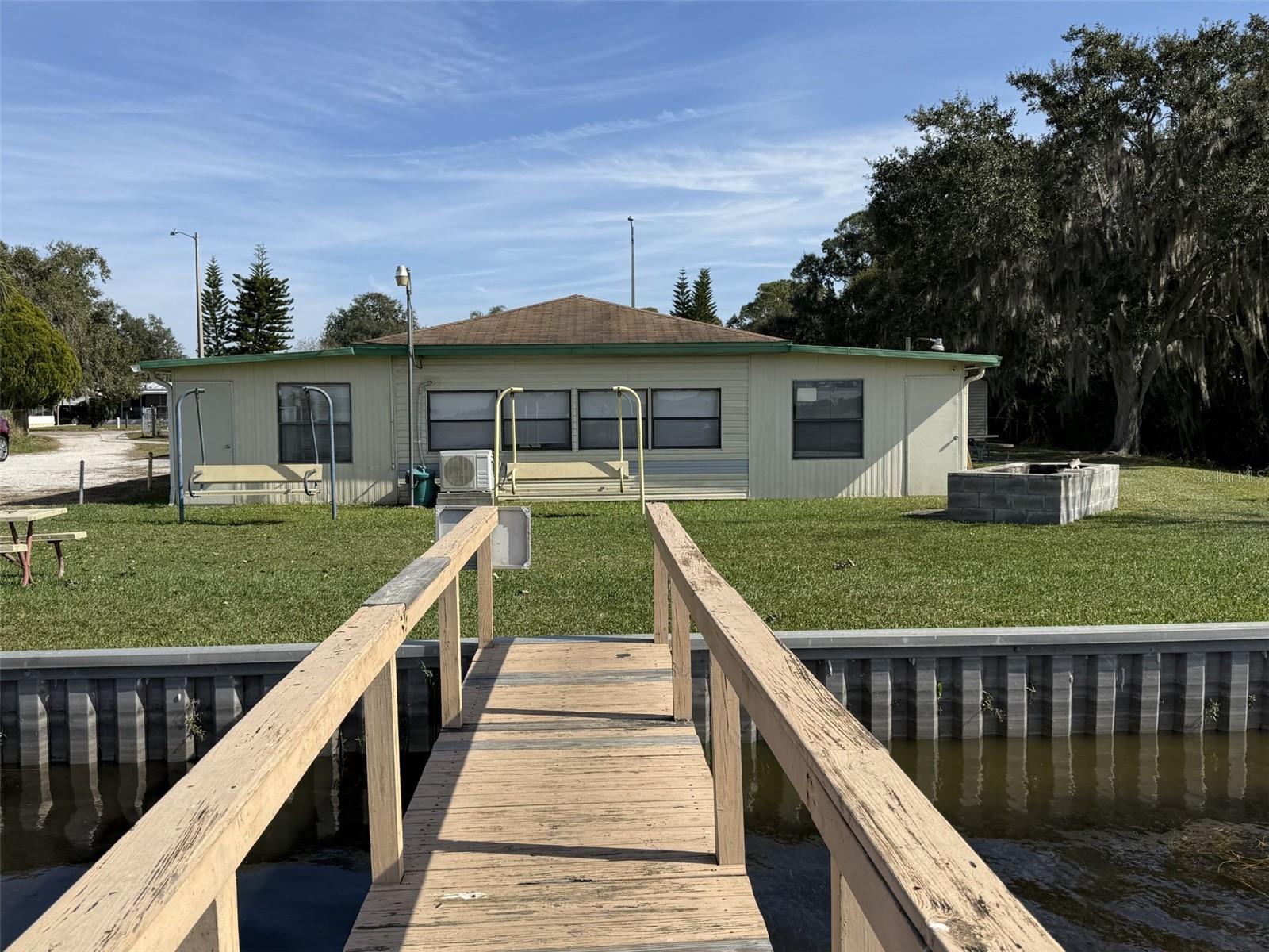 Image 24 of 73 For 1935 Regina Drive