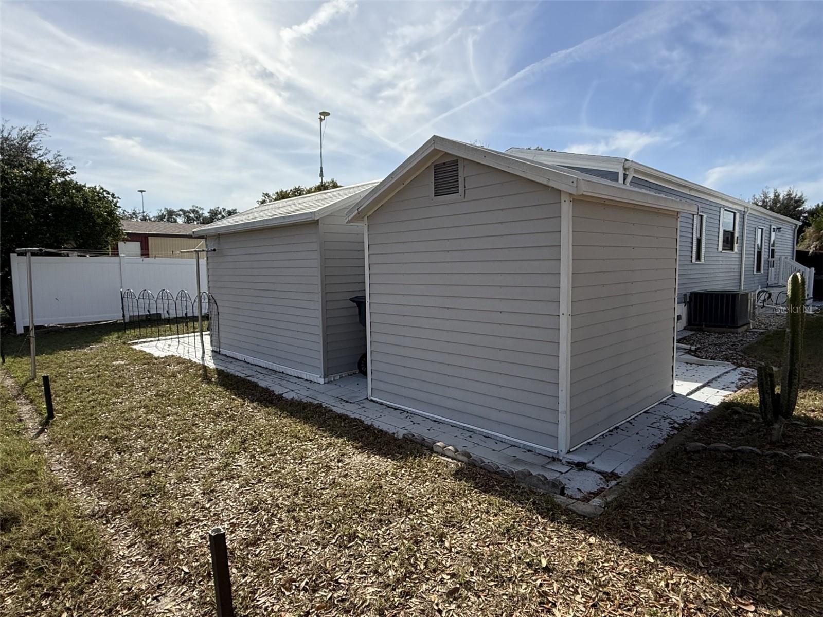 Image 6 of 73 For 1935 Regina Drive