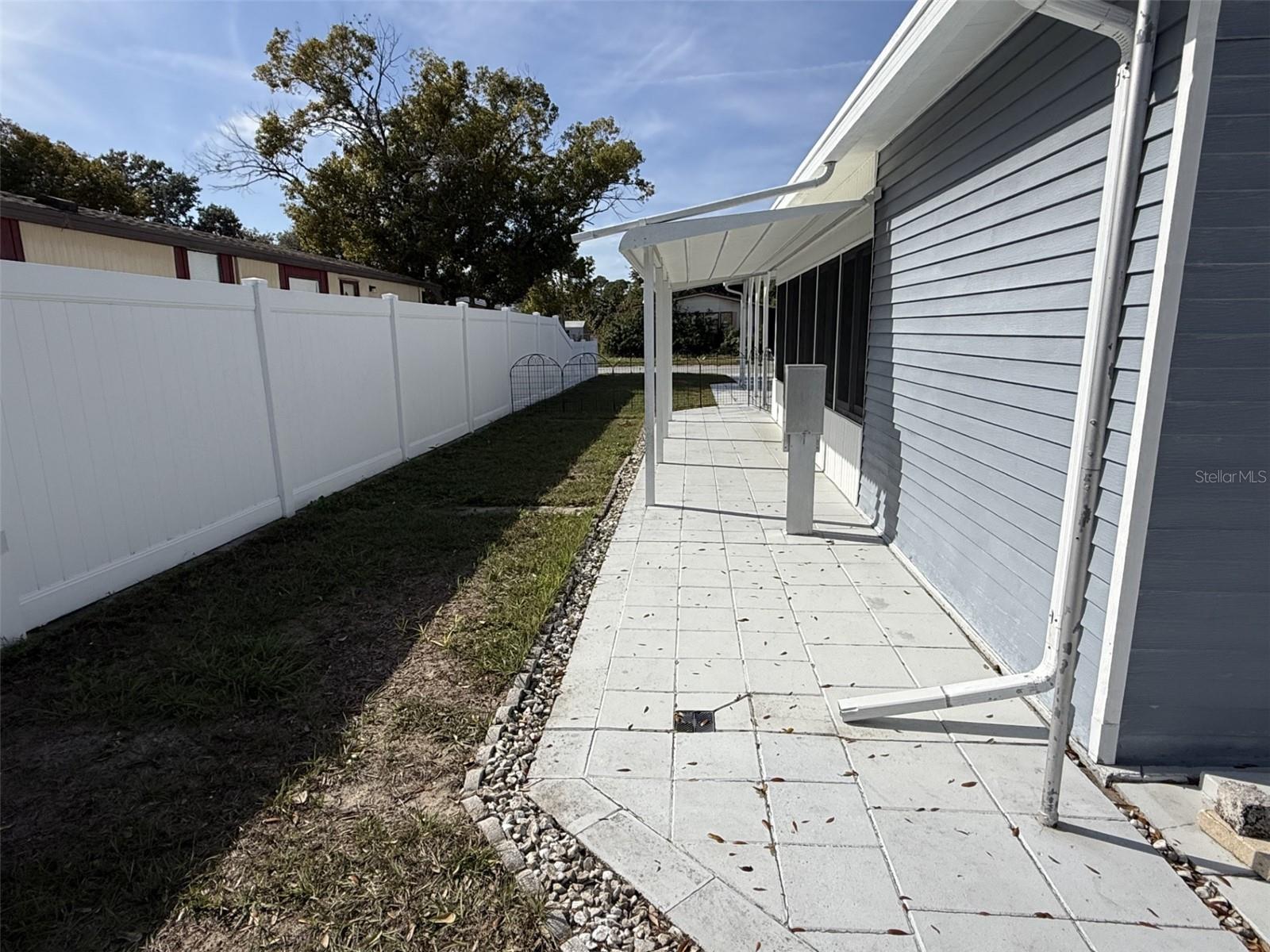 Image 9 of 73 For 1935 Regina Drive