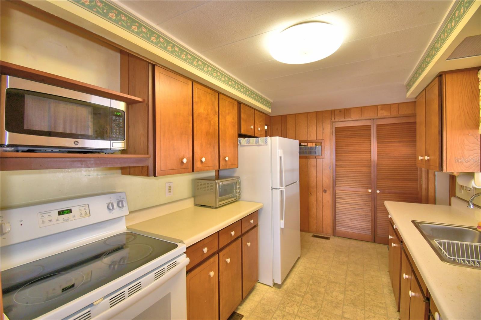 Image 7 of 52 For 154 Paradise Lane