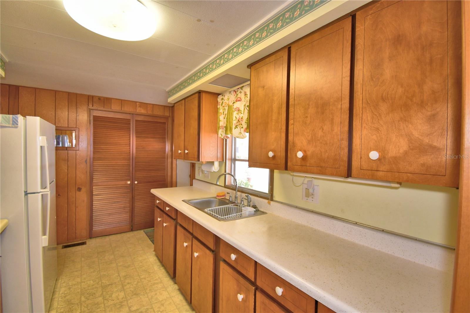 Image 8 of 52 For 154 Paradise Lane