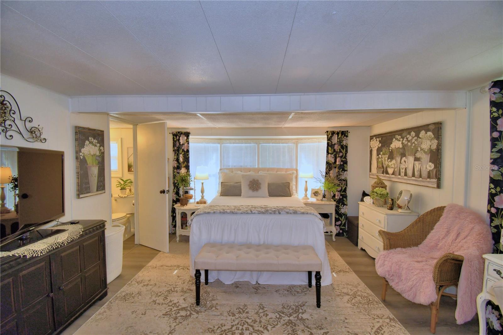 Image 32 of 55 For 141 Paradise Lane