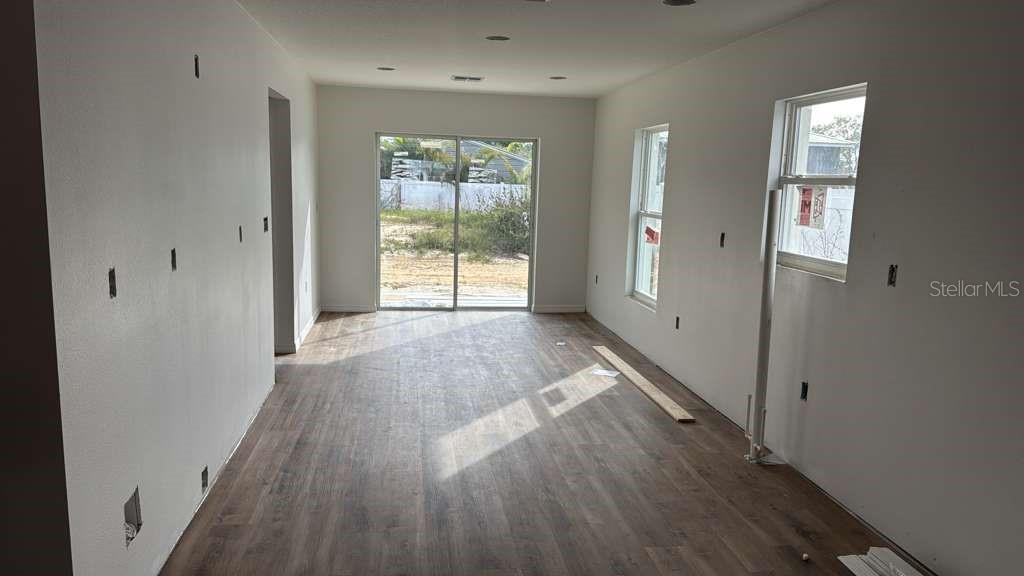 Image 3 of 13 For 2827 Eaton Avenue