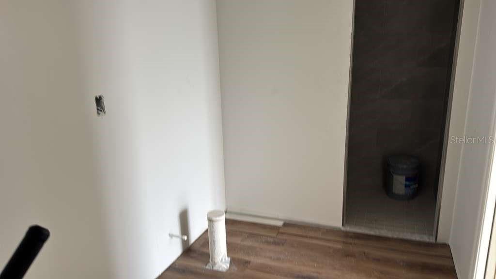 Image 8 of 13 For 2827 Eaton Avenue