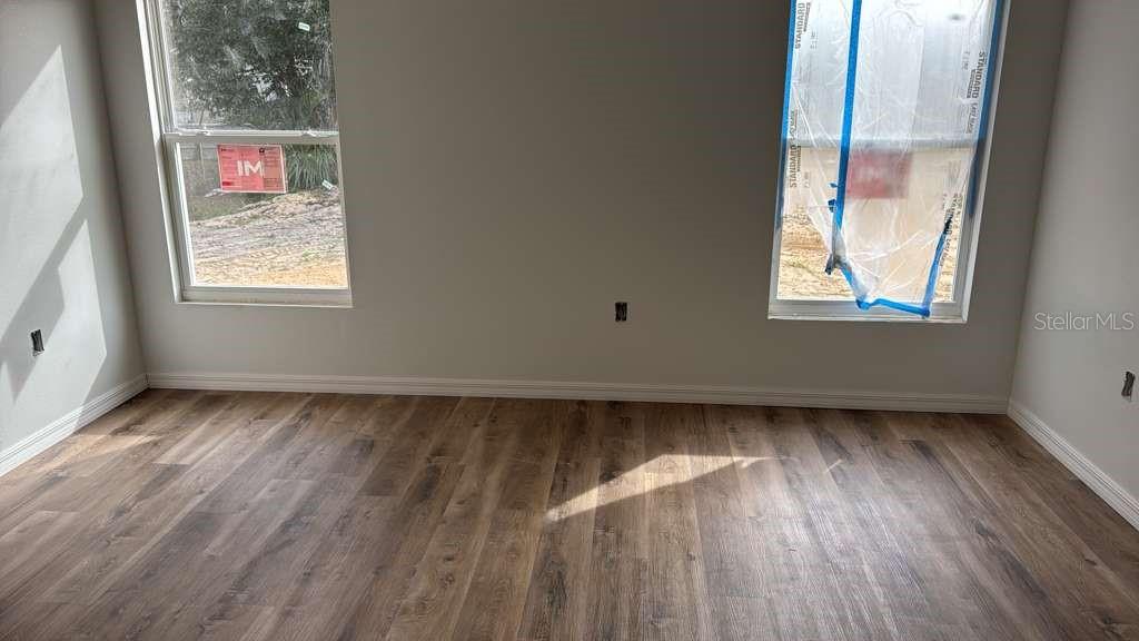 Image 9 of 13 For 2827 Eaton Avenue