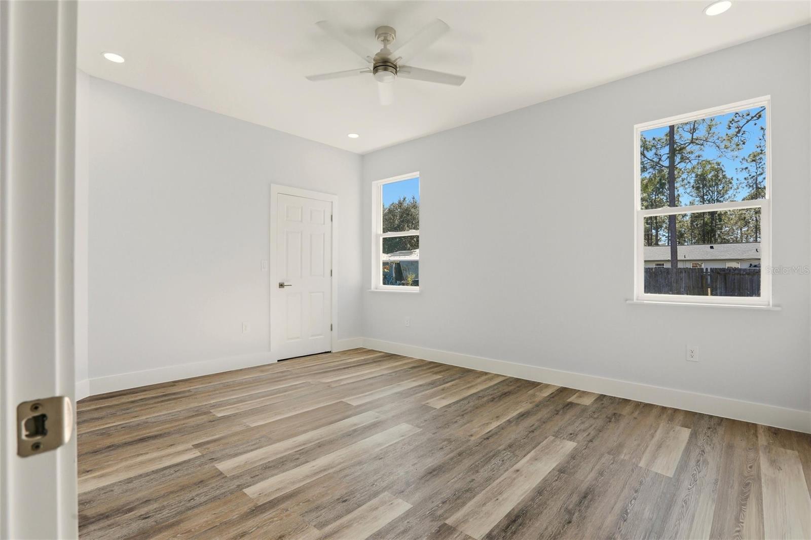 Image 10 of 30 For 3849 Citroen Drive