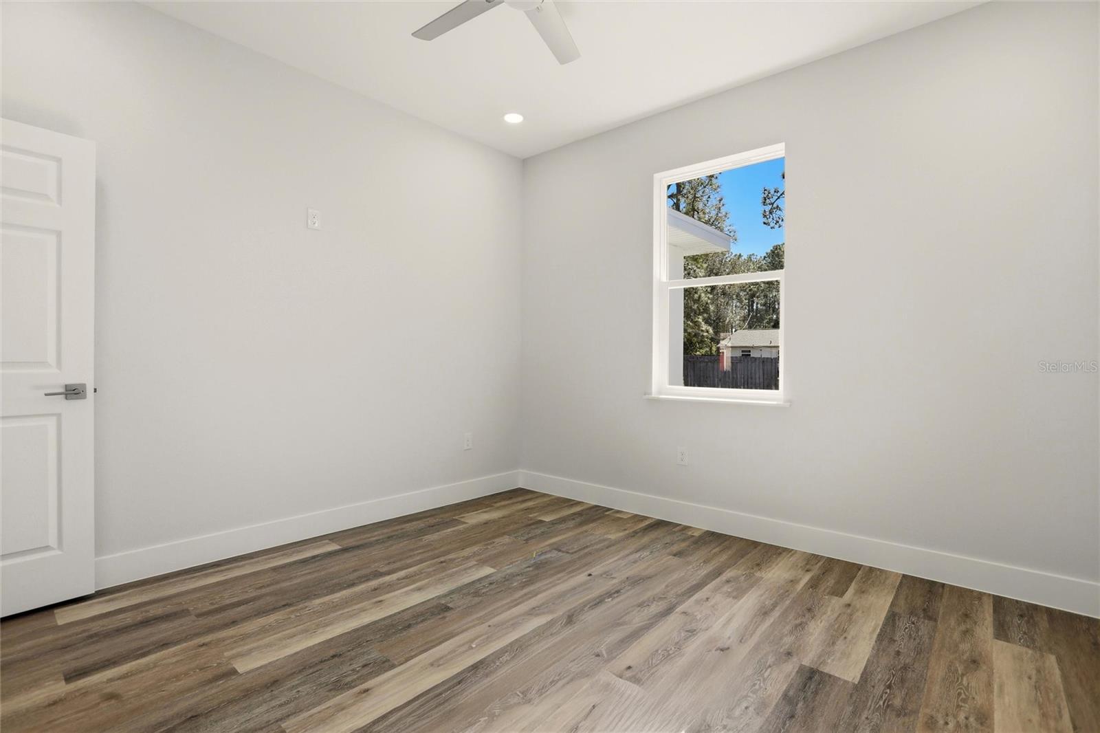 Image 17 of 30 For 3849 Citroen Drive