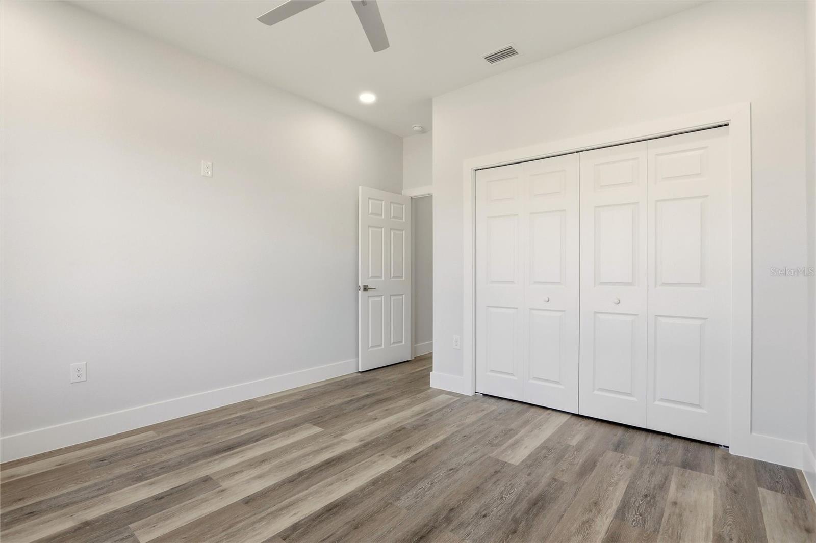 Image 22 of 30 For 3849 Citroen Drive