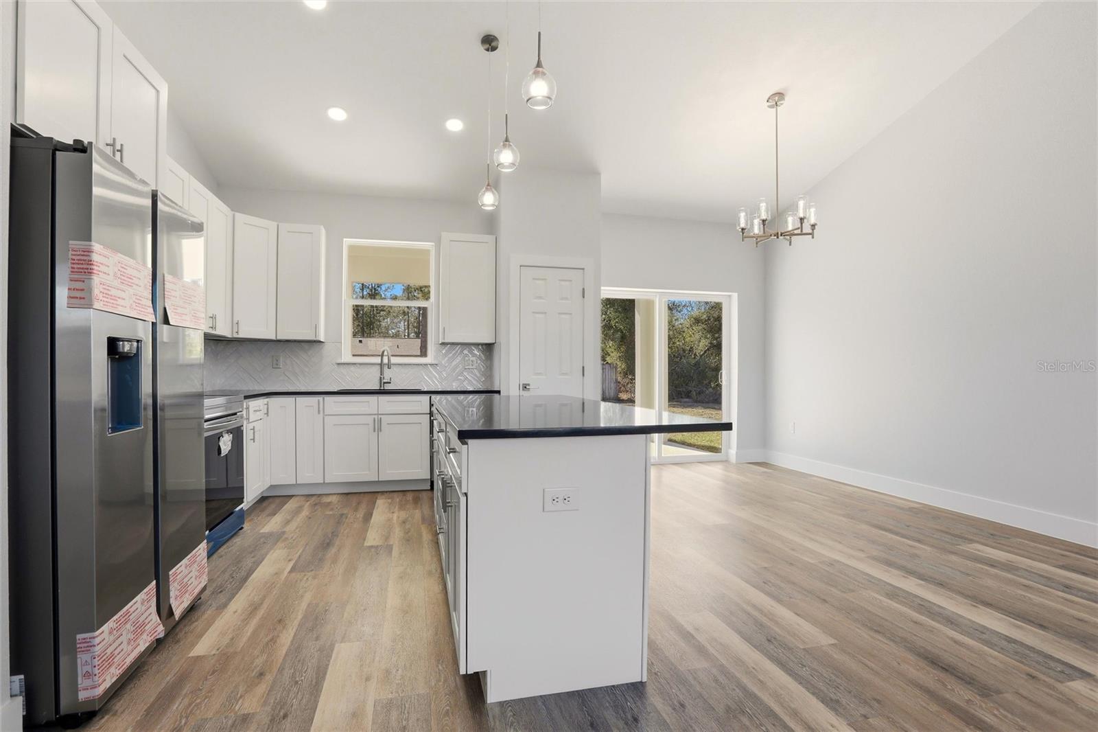 Image 9 of 30 For 3849 Citroen Drive