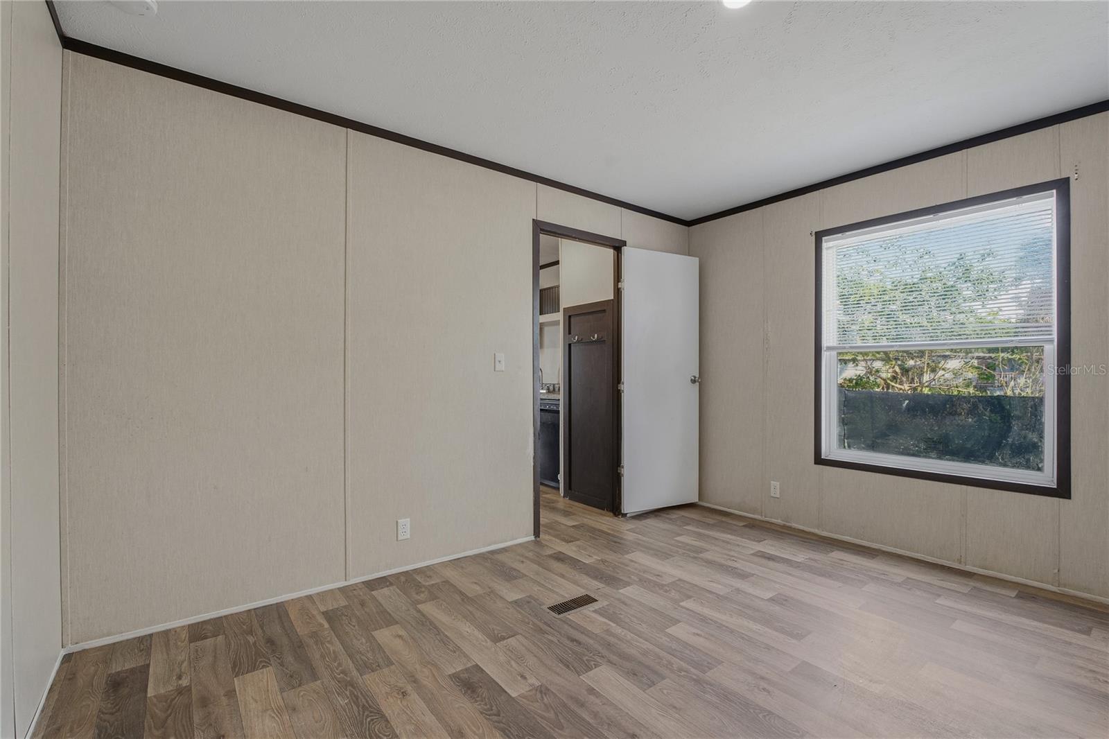 Image 12 of 40 For 126 2nd St  