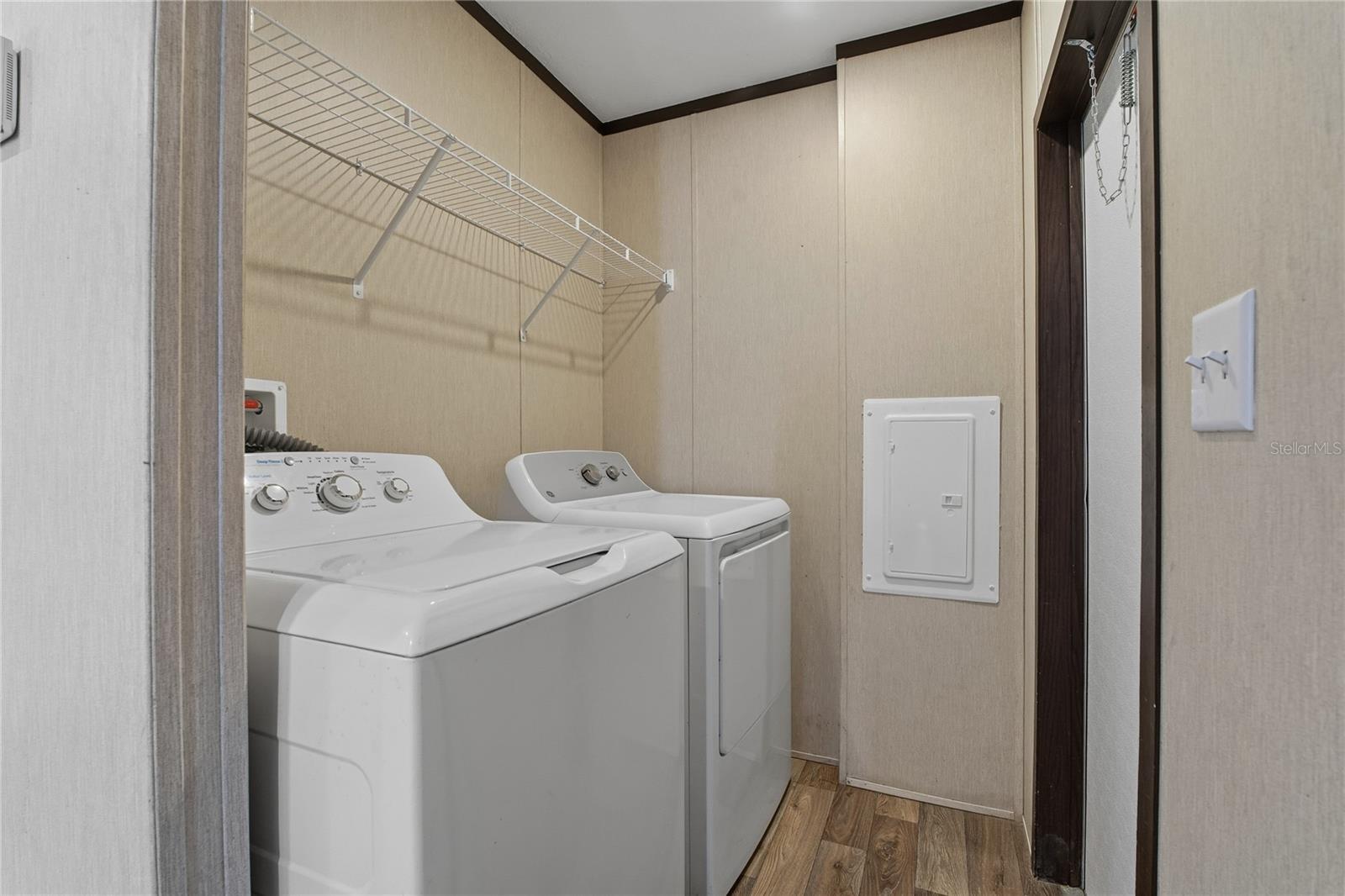 Image 16 of 40 For 126 2nd St  