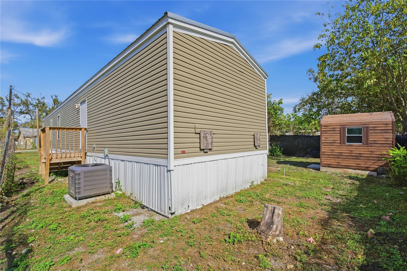 Image 25 of 40 For 126 2nd St  