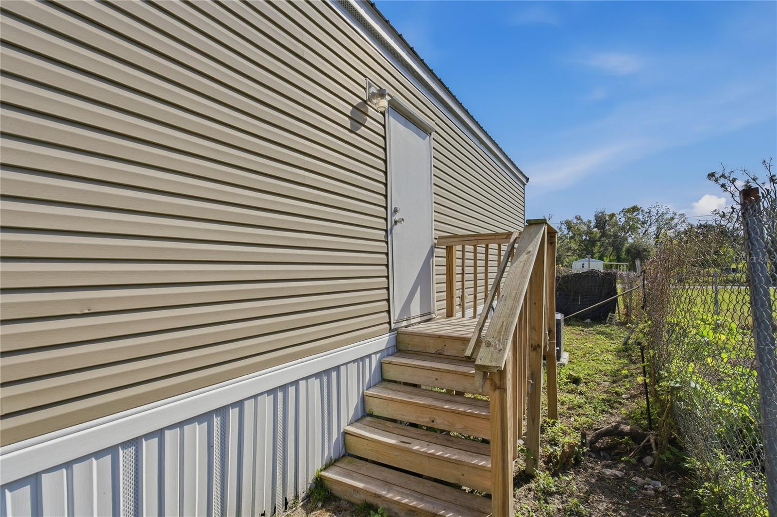 Image 28 of 40 For 126 2nd St  