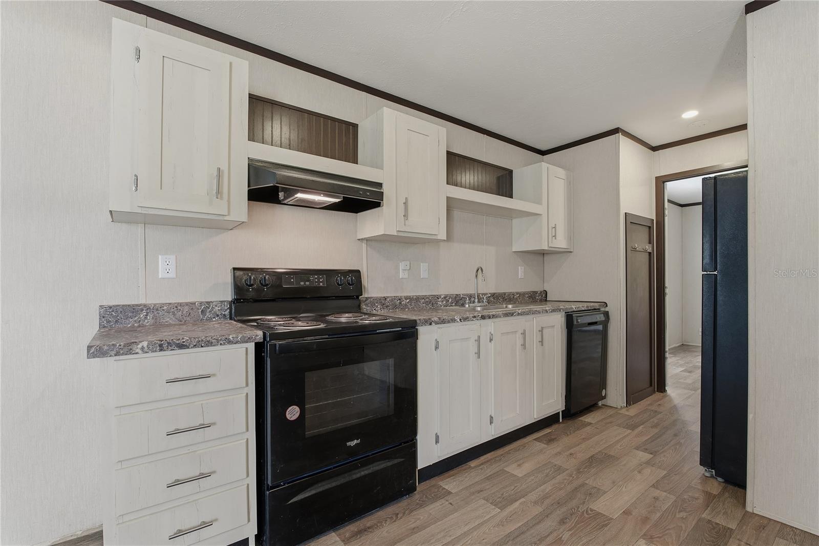 Image 8 of 40 For 126 2nd St  