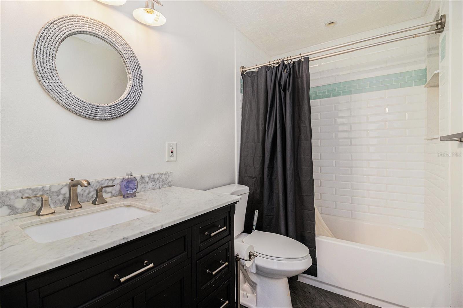 Image 12 of 19 For 581 Clarke Avenue