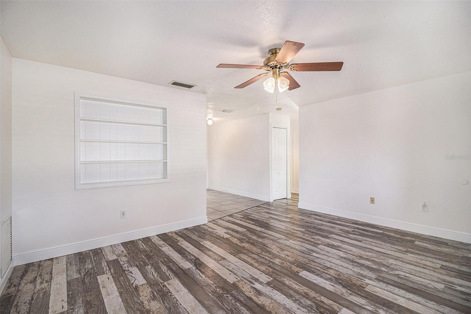 Image 2 of 19 For 581 Clarke Avenue