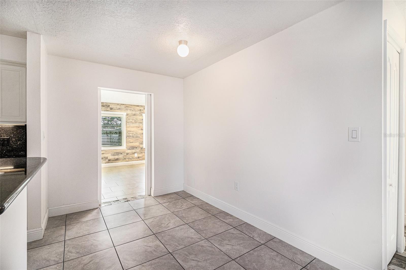 Image 4 of 19 For 581 Clarke Avenue