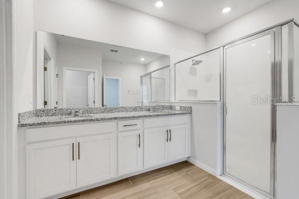 Image 15 of 31 For 2398 Greenwood Oak Drive