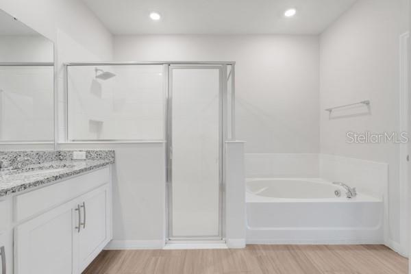 Image 16 of 31 For 2398 Greenwood Oak Drive